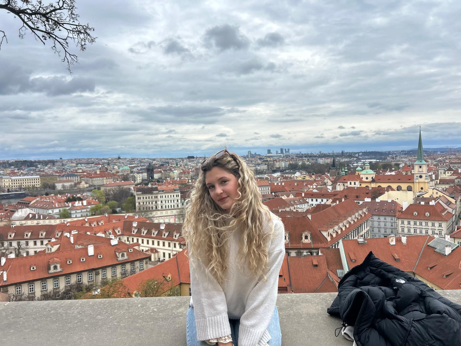 Ria Lehrerin Mathe und Deutsch